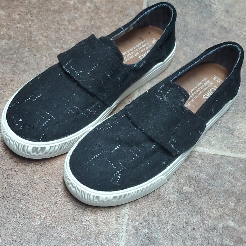 Toms slip ons